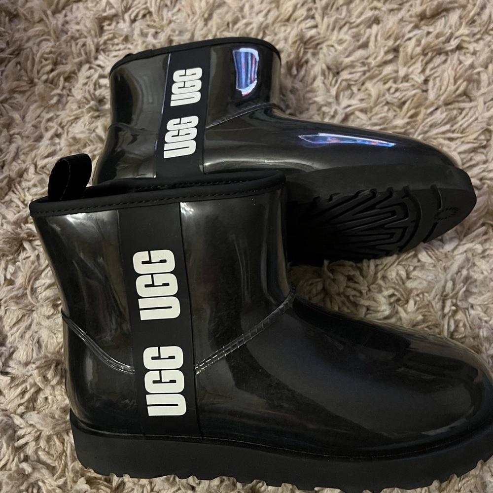 Womens UGG® Classic Clear Mini II Boot - Black